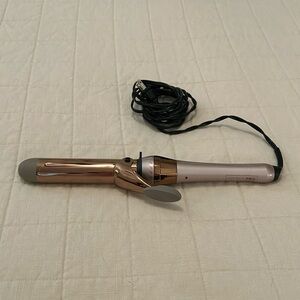 Curling iron. Infinit Pro. Conair. Good condition.
